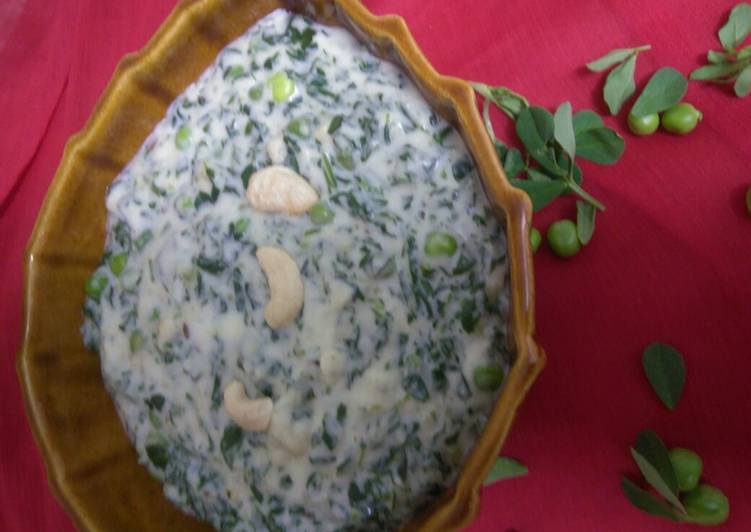 How to Make Super Quick Homemade Methi Malai Matar
