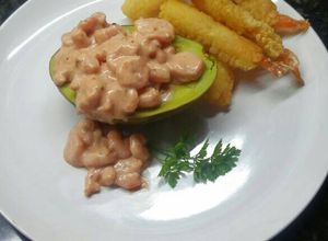 Una foto de Palta con camarones
