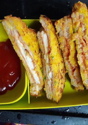 A picture of Paneer cheese ketchup pakoda.