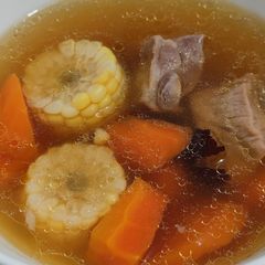 A picture of Corn pork ribs soup.