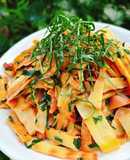 Măng le đỏ xào lá lốt