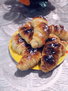 صورة لوصفة كرواسون محشي بالشوكولاتة