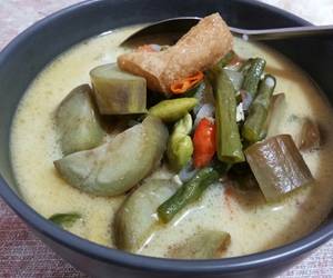 Resep mudah Bumbu Oseng Kuah santan Terong, Pete, dan Tahu Pong Enak Sederhana