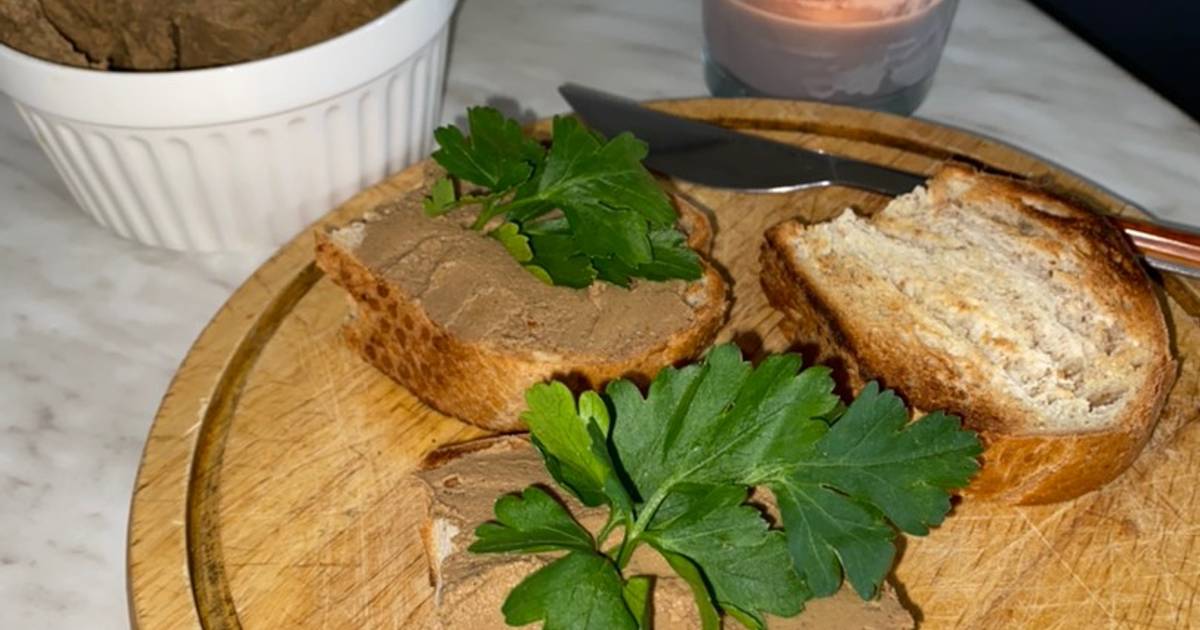 Запеченный паштет. Бутерброды с паштетом из печени. Паштет из шпрот. Паштет из колбасы. Паштет из печени щуки.