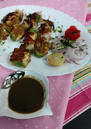 A picture of Saunfia grilled paneer with mint chattny.