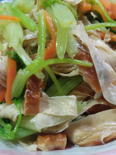 芹菜炒煙燻腐皮 的食譜成品照片