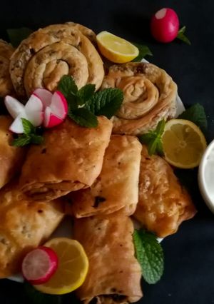 A picture of Lebanese meat pastry /pie _meat in dough_.