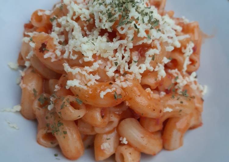 Macaroni Bolognese