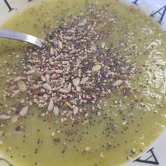 Foto principal de Operación bikini modo on: Puré de verduras blancas y semillas