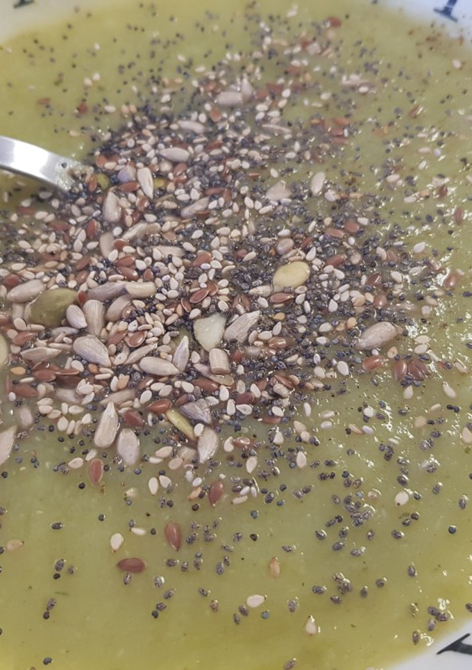 Una foto de Operación bikini modo on: Puré de verduras blancas y semillas