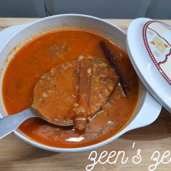 A picture of Moong and Chana Daal.