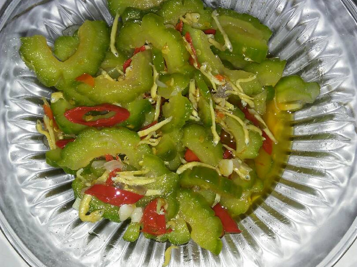 Bagaimana Menyiapkan Tumis Pare Teri Pedas Anti Gagal