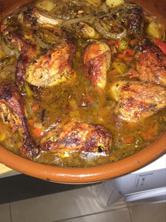 Una foto de Muslos de pollo al Horno🍗