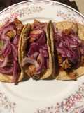 Tacos de cochinita pibil