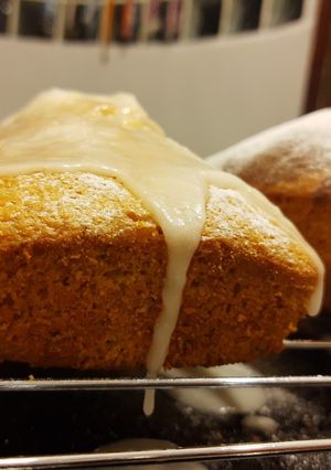 Una foto de Budín de limón y amapolas