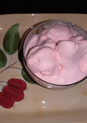 A picture of Strawberry Ice Cream.
