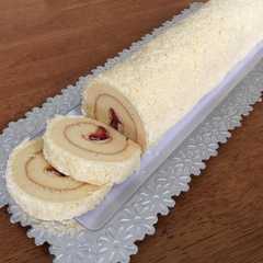 A picture of Strawberry Cheese Rollcake.