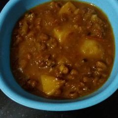 A picture of Aloo Moth Sabji.