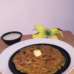 A picture of Bajra ki Masala Paratha.