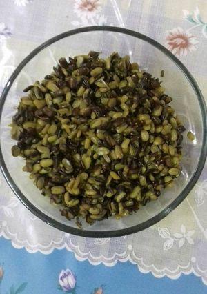मेथी उरद की ड्राई दाल (Methi urd ki dry dal recipe in hindi) रेसिपी मुख्य फोटो