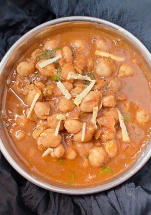 A picture of Chole Chana Masala.