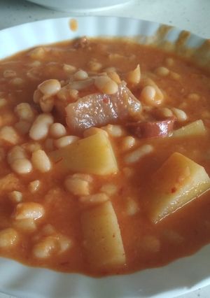Una foto de Judías blancas (Fabada fácil)