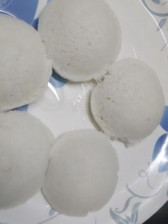 மதுரை மல்லி இட்லி செய்முறை முக்கிய புகைப்படம்