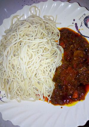 A picture of Taliya da miyar jajjage.