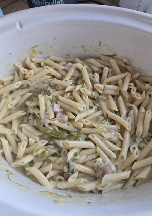 A picture of Penne, Asparagus and Ham.