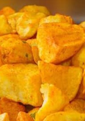 A picture of Deep fried potatoes.