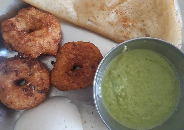 Recipe of Ultimate Instant medu vada, idli and dosa with chutney