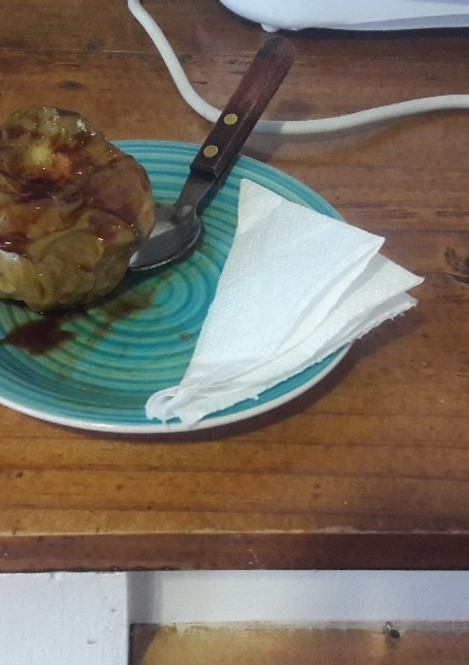 Una foto de Manzana al horno o microondas😆😆