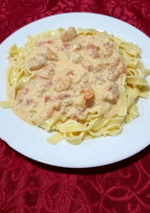 Una foto de Fideos con salsa de camarones
