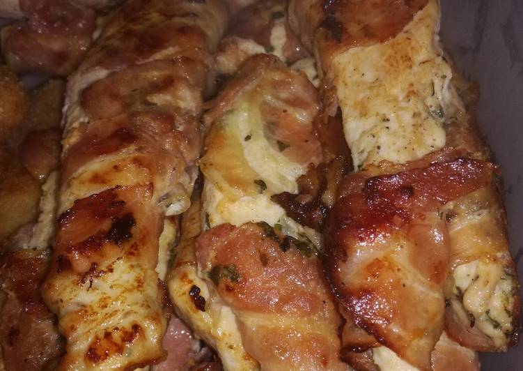 Baconbe tekert mustáros csirkemell csíkok