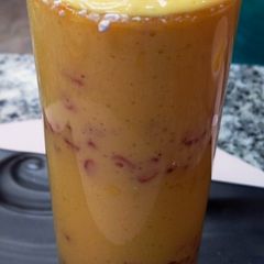 A picture of Mango mastani.