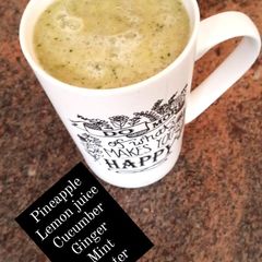 A picture of 6 ingredient Detox smoothie.