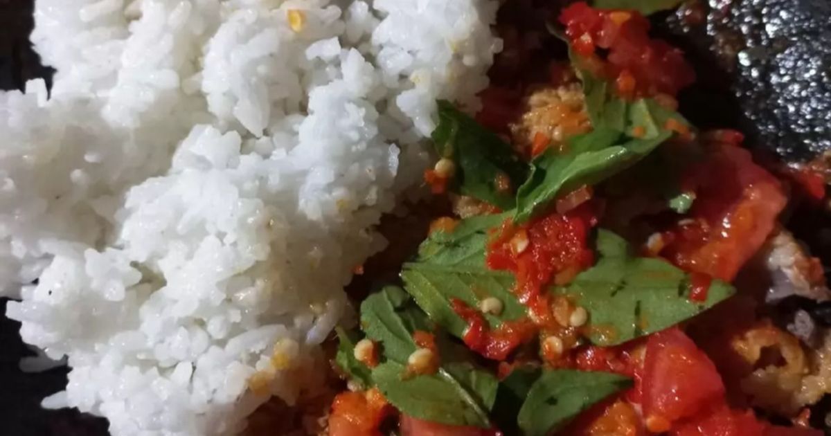 Ayam geprek sambal bawang tomat