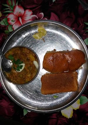 झटपट पाव भाजी (Jhatpat Pav bhaji recipe in hindi) रेसिपी मुख्य फोटो