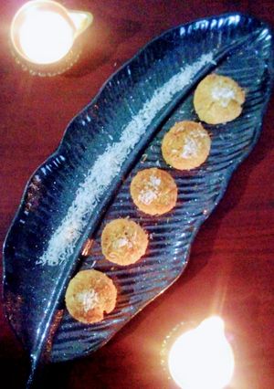A picture of Coconut Cookies.