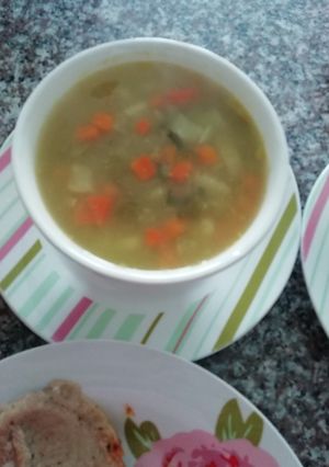 Una foto de Sopa de verduras 🥔🥕🌽🥒🥦
