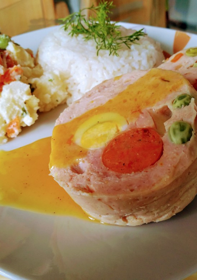 Una foto de Galantina de Pollo y Cerdo