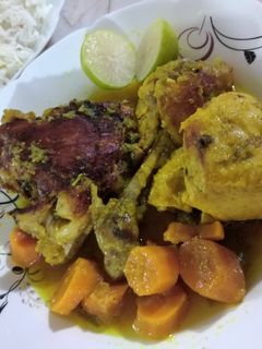 عکسی از دستور خورشت مرغ زعفرونی