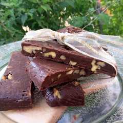 A picture of Turrón de chocolate.