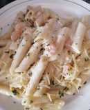 Pasta con camarones a los 4 quesos