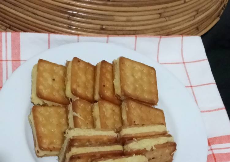 Cara Gampang Membuat Crackers Isi Rasa Tape Susu Vanilla, Lezat
