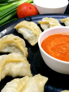 वेजिटेबल मोमोज (Vegetable momos recipe in Hindi) रेसिपी मुख्य फोटो