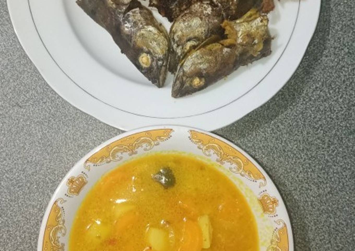 Ikan tongkol goreng sayur santan