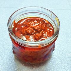 A picture of Ginger Garlic Pickle.