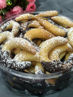 Foto resep Almond Crescent Cookies