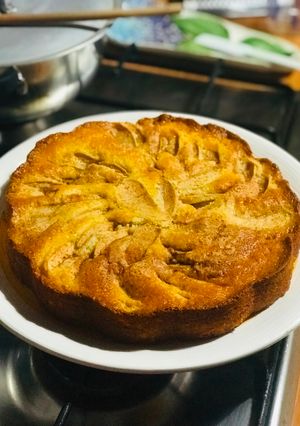 A picture of AMIEs Friend Apple Cake.